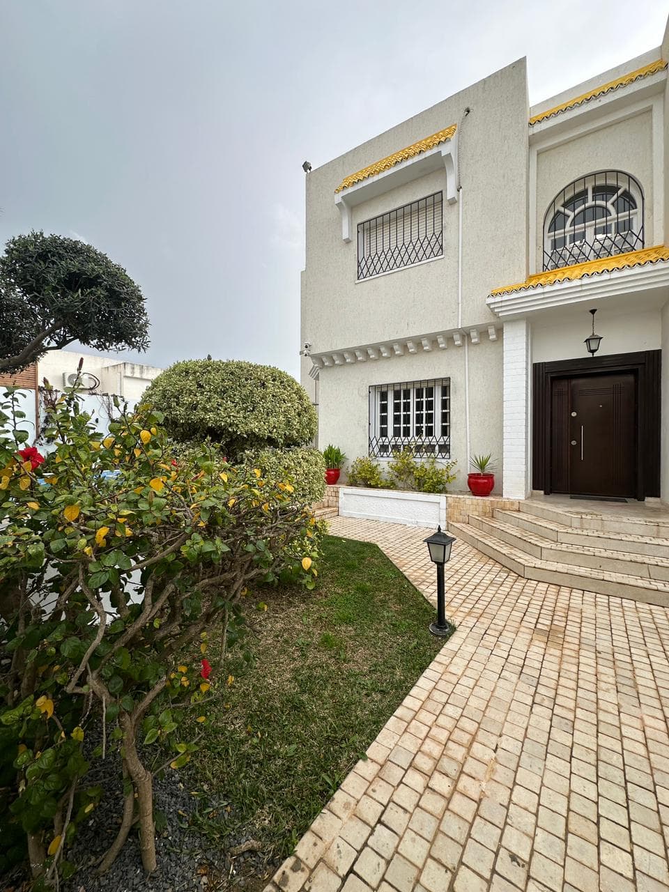 Charmante villa 600m2 avec Grand jardin et piscine - image 43