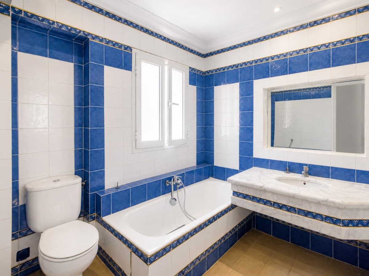 Charmante villa 600m2 avec Grand jardin et piscine - image 25