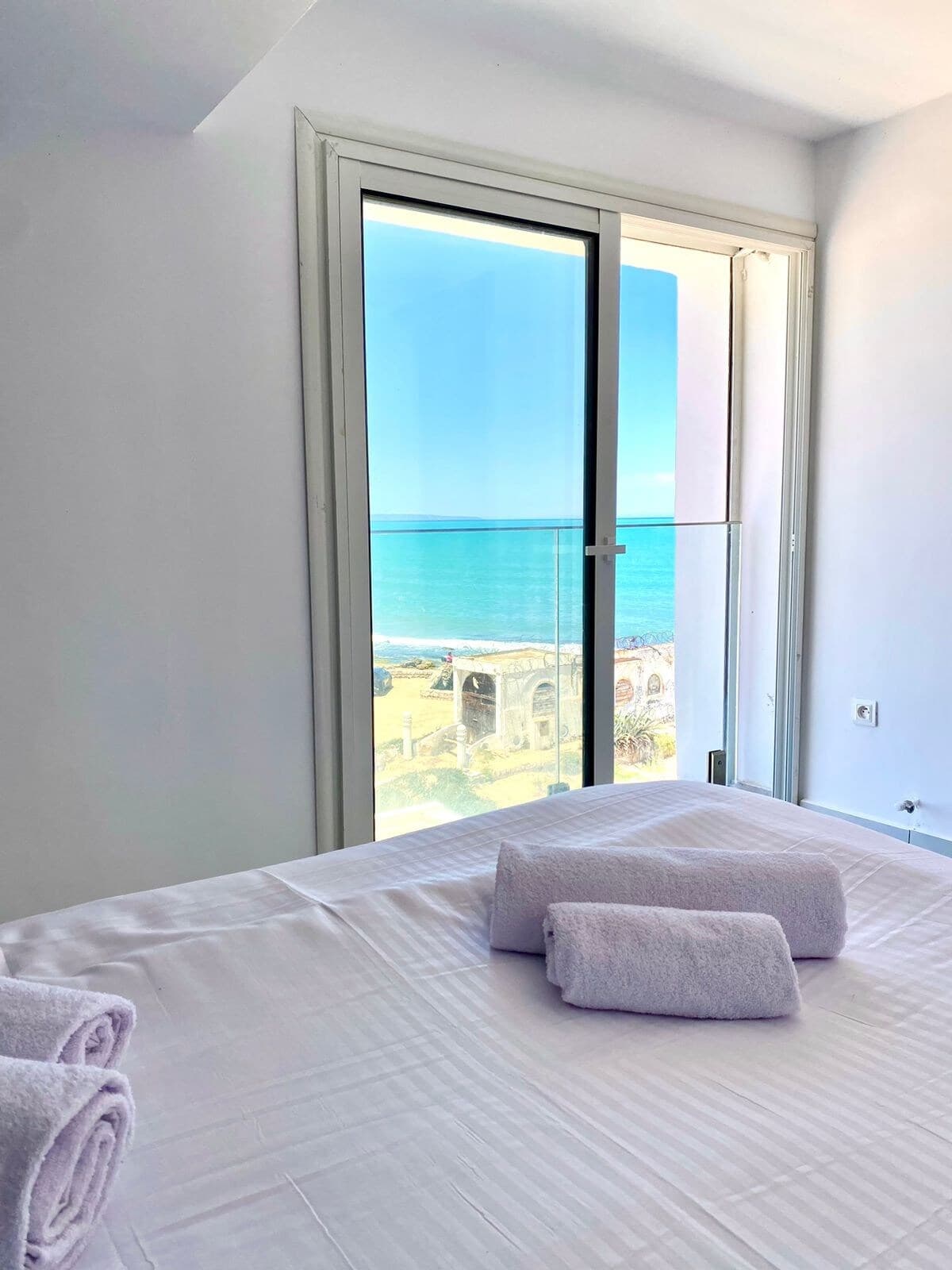 Vue Mer à Couper le Souffle – Appartement S+2 - image 14