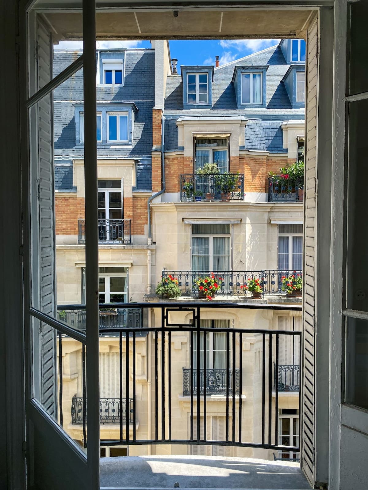 Studio chaleureux Paris 17ᵉ proche Arc de Triomphe - image 8