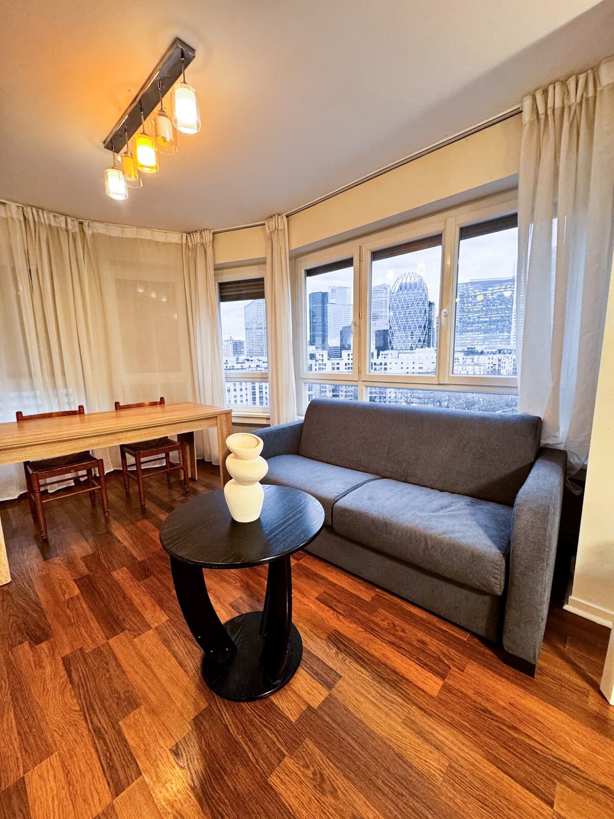 Vue Paris & Accès Direct – Appart 10 pers - image 3