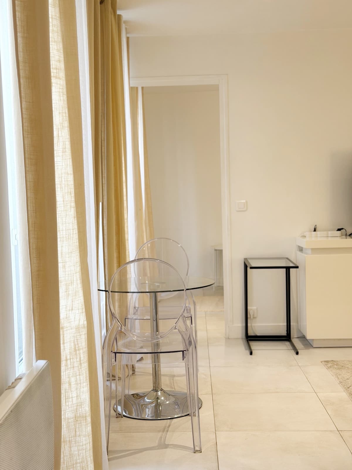 Charmant studio au cœur de République - image 5