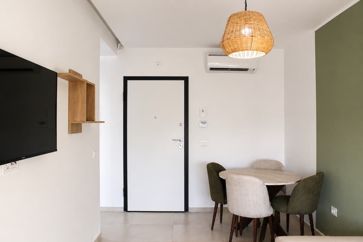 Modern Cocoon @ Prestigieuse Villa Jade, La Marsa - image 24
