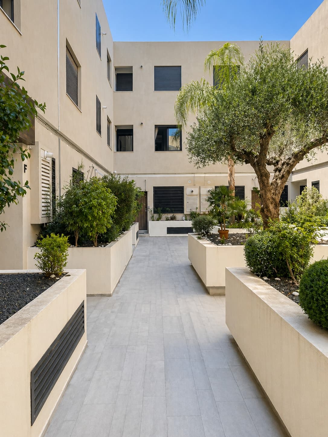 Modern Cocoon @ Prestigieuse Villa Jade, La Marsa - image 49