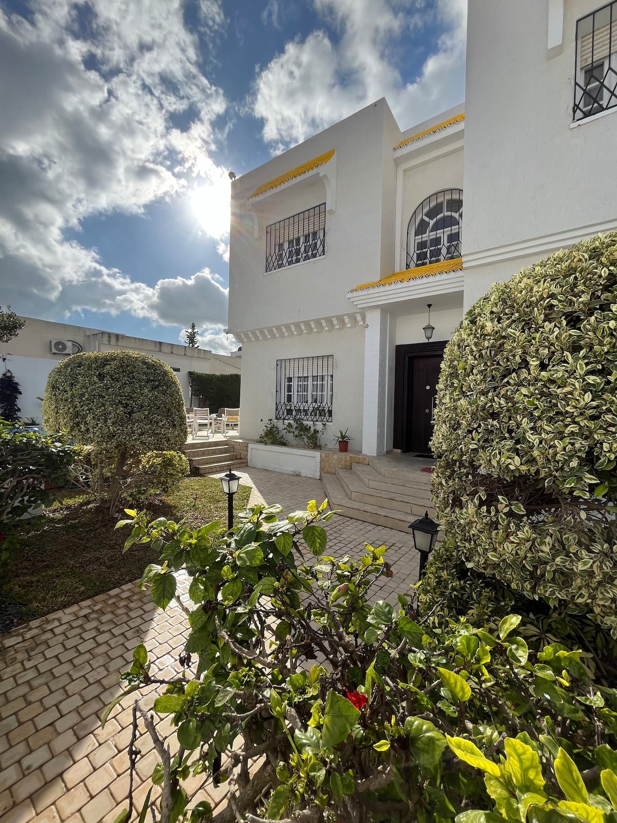 Charmante villa 600m2 avec Grand jardin et piscine - image 29