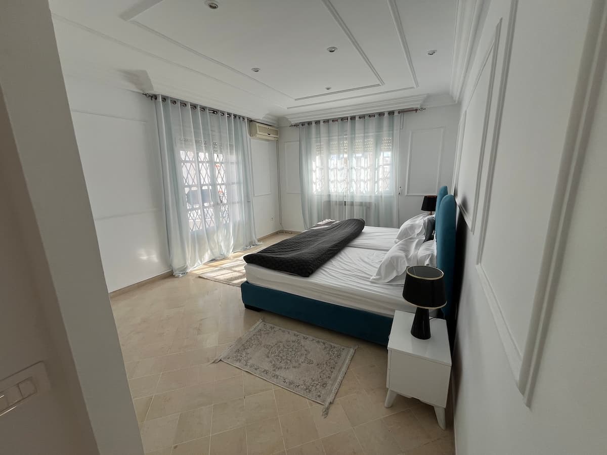 Charmante villa 600m2 avec Grand jardin et piscine - image 14